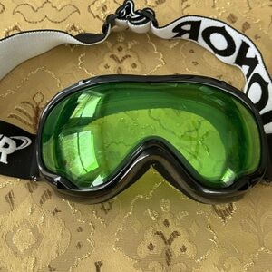 Oakley Men's Green Ski Goggles